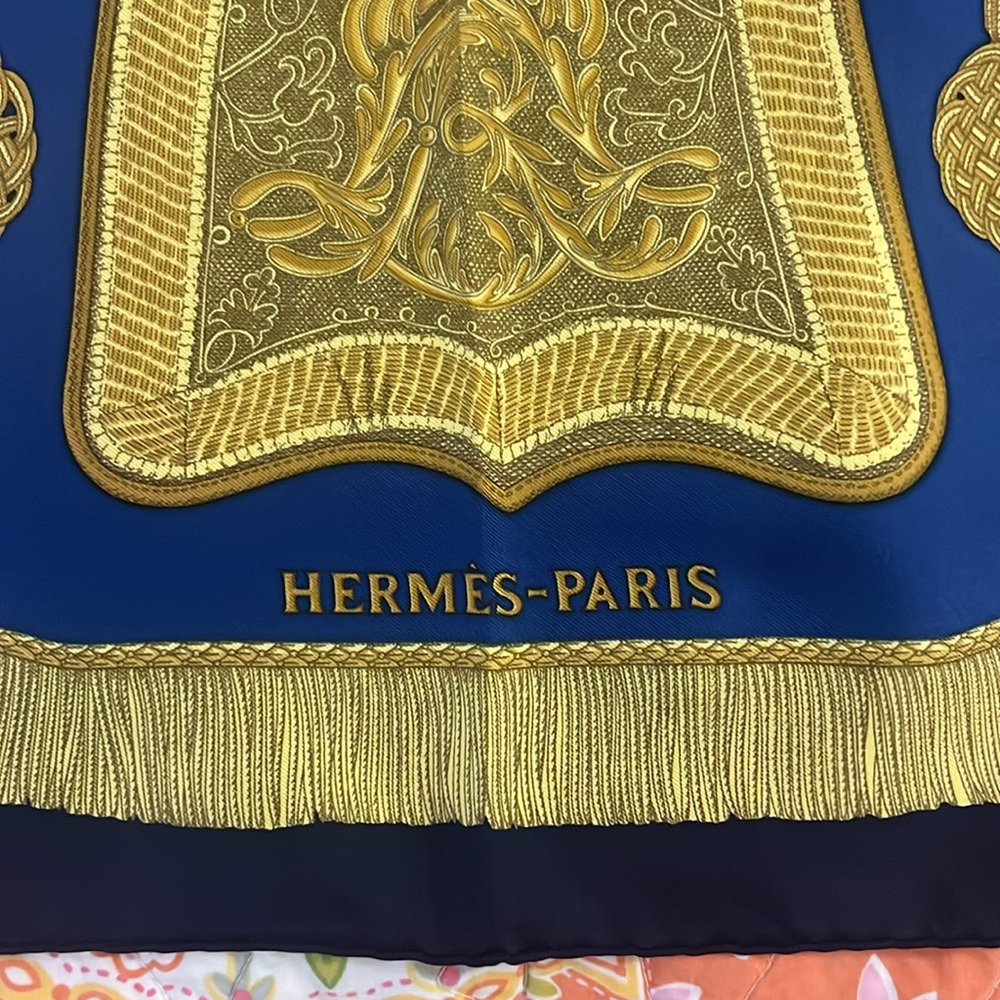 RARE Hermes Poste et Cavalerie silk scarf - Picture 3 of 8